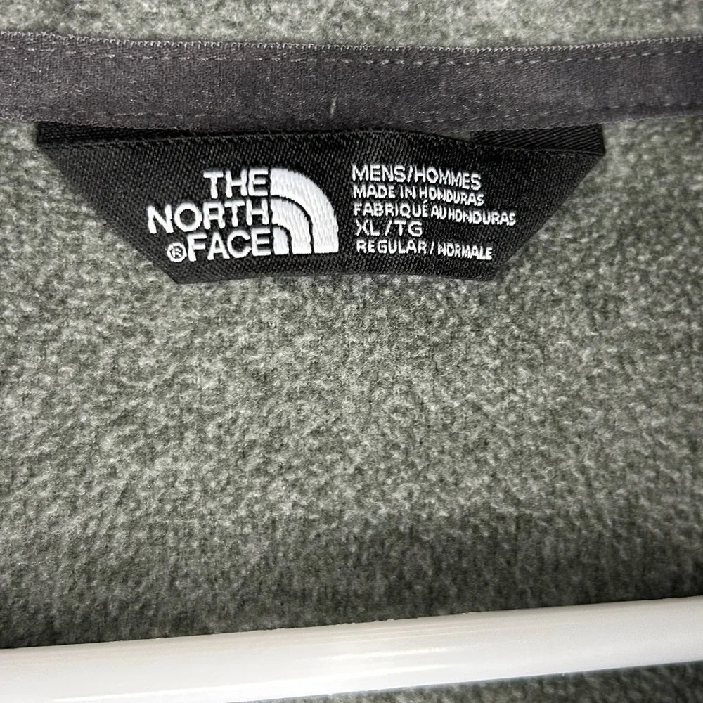 The North Face 1/4 Zip Fleece Pullover Gray Men's Size XL Hiking Outdoor Active